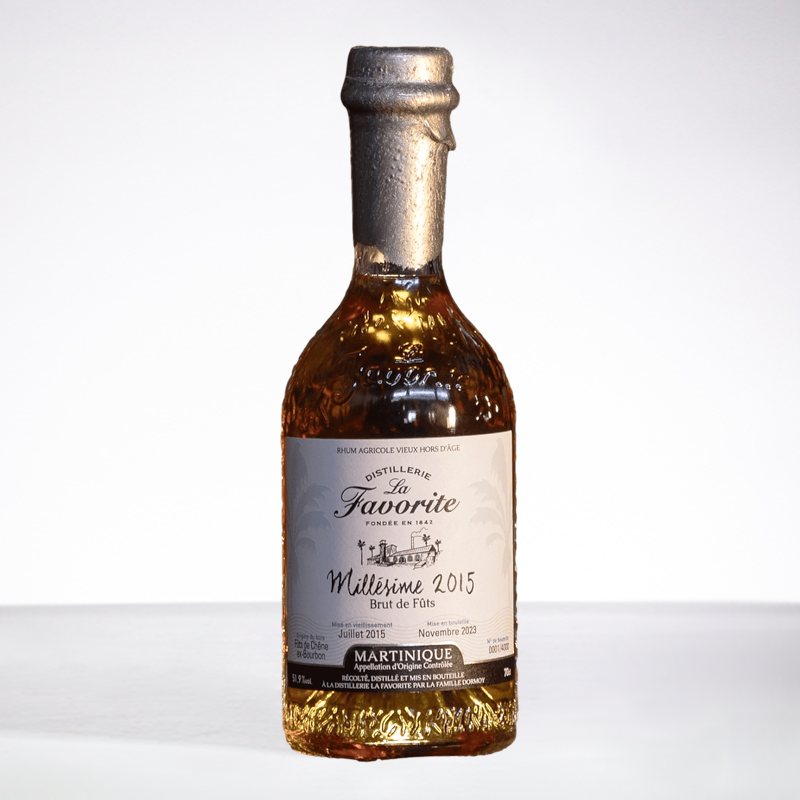 LA FAVORITE - Millésime 2015 - Brut de fût - Rhum hors d'âge - 51,9° - 70cl